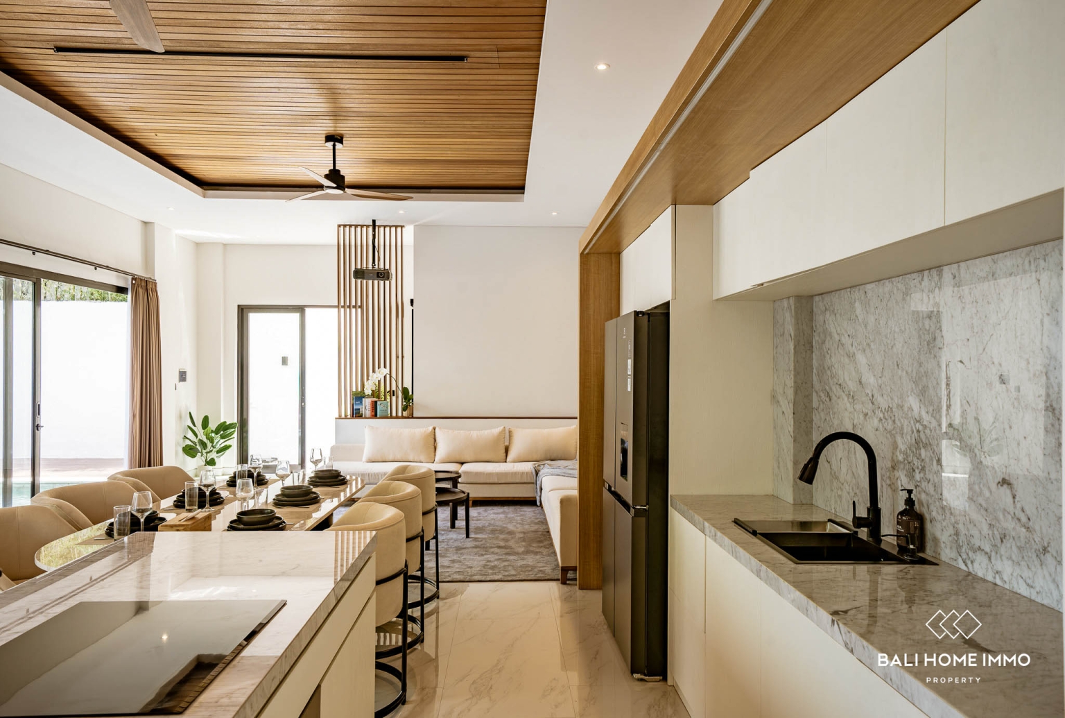 Vila modern bergaya tropis dengan 3 kamar dijual di Umalas view 5