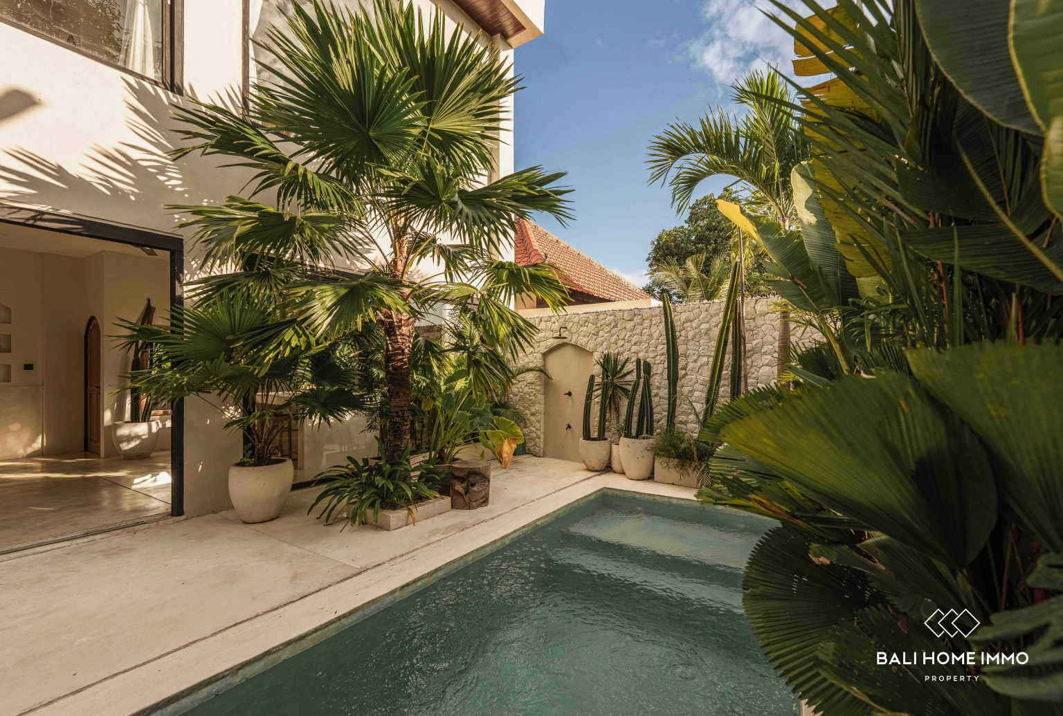 Modern Tropical 1 bedroom villa For Sale in Canggu Berawa view 16