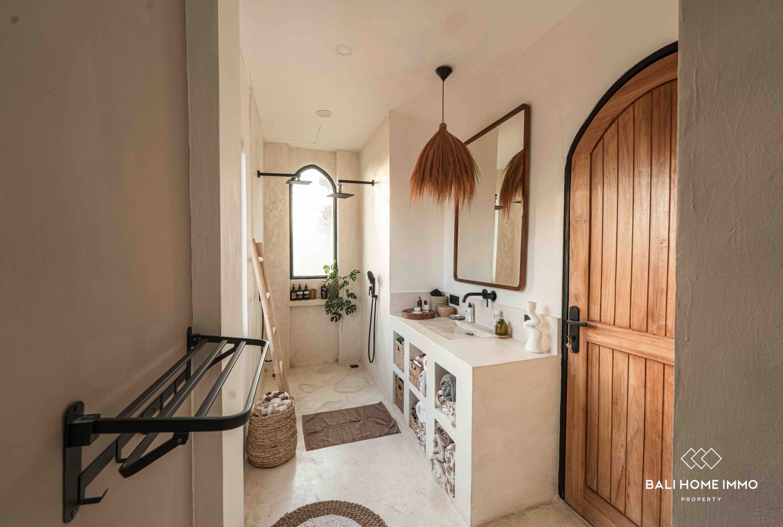 Modern Tropical 1 bedroom villa For Sale in Canggu Berawa view 13