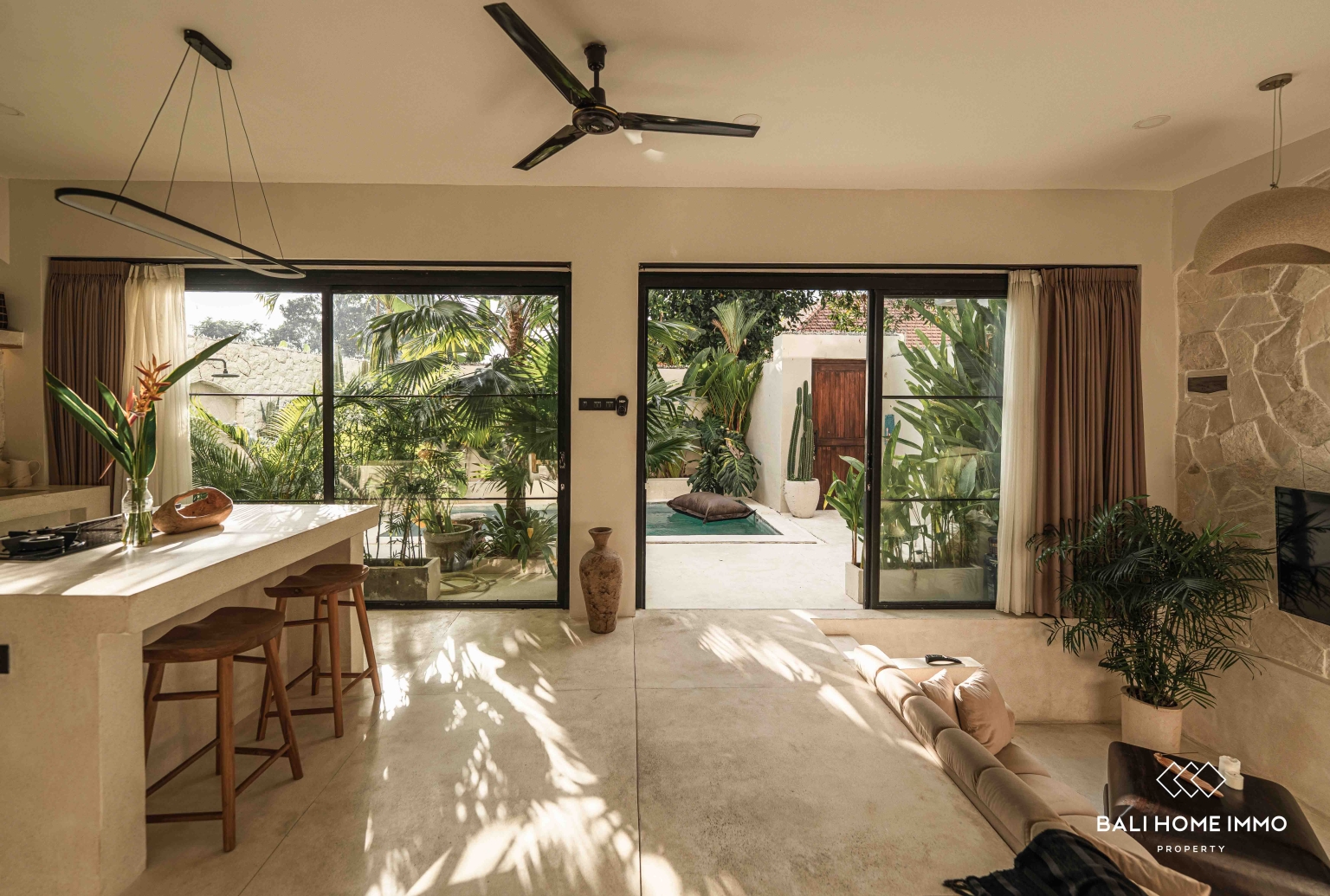 Modern Tropical 1 bedroom villa For Sale in Canggu Berawa view 9