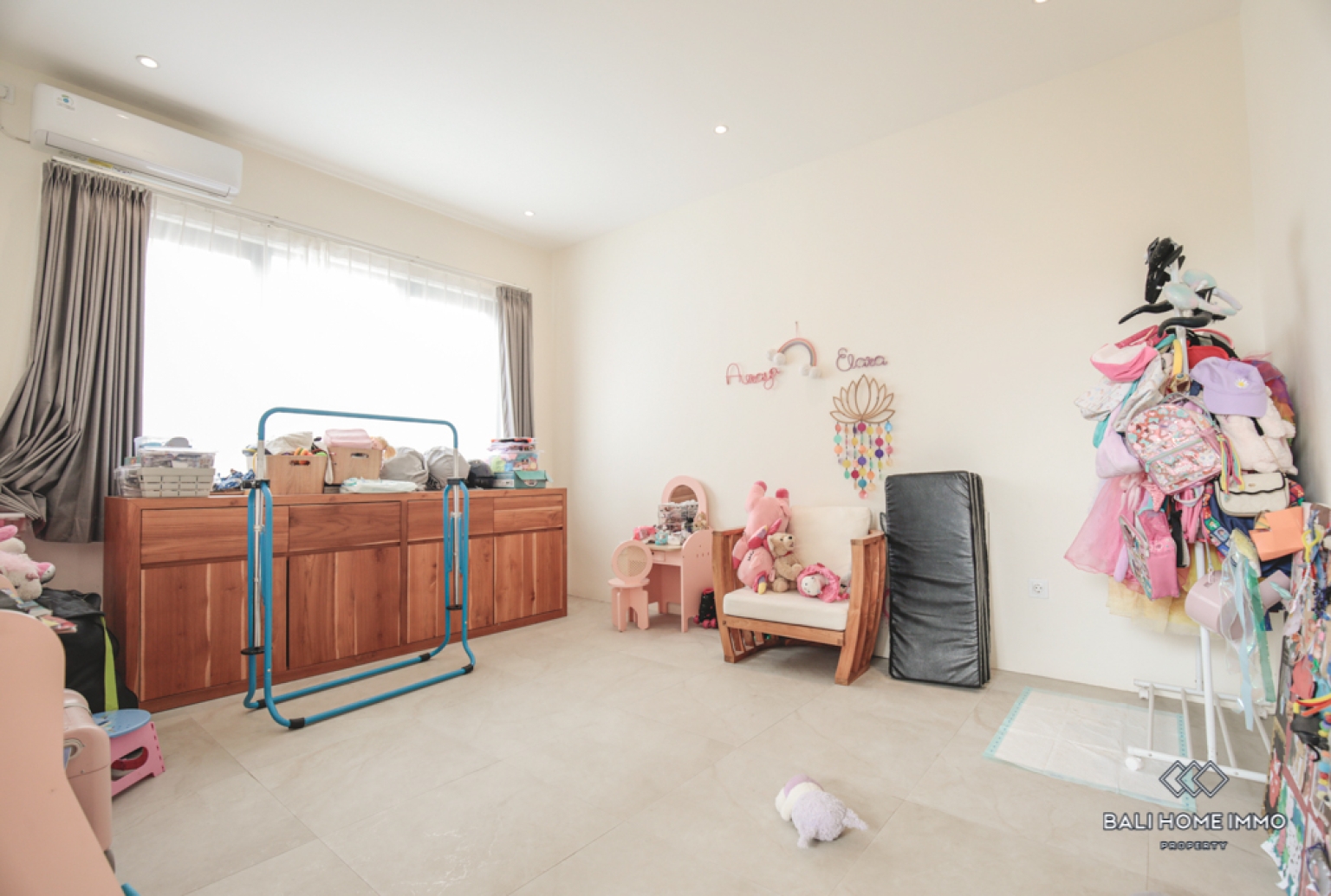 Dua Vila Modern Terpisah 1+2 Kamar Dijual dengan Status Hak Sewa di Bali Berawa view 9