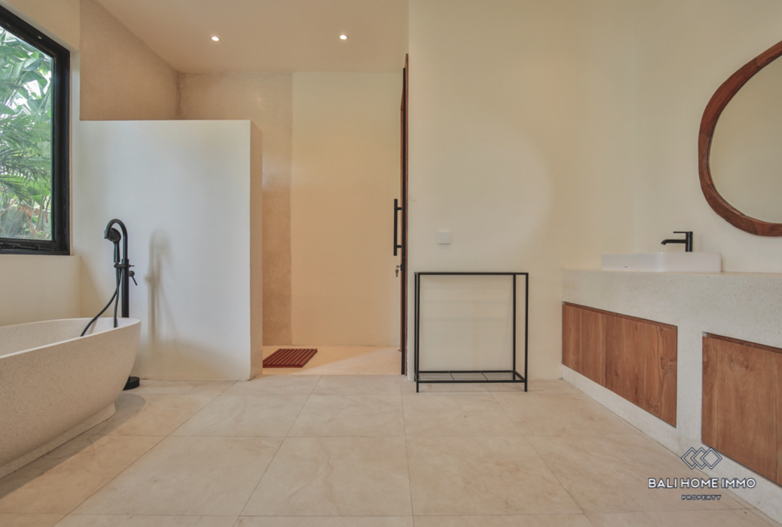 Dua Vila Modern Terpisah 1+2 Kamar Dijual dengan Status Hak Sewa di Bali Berawa view 17