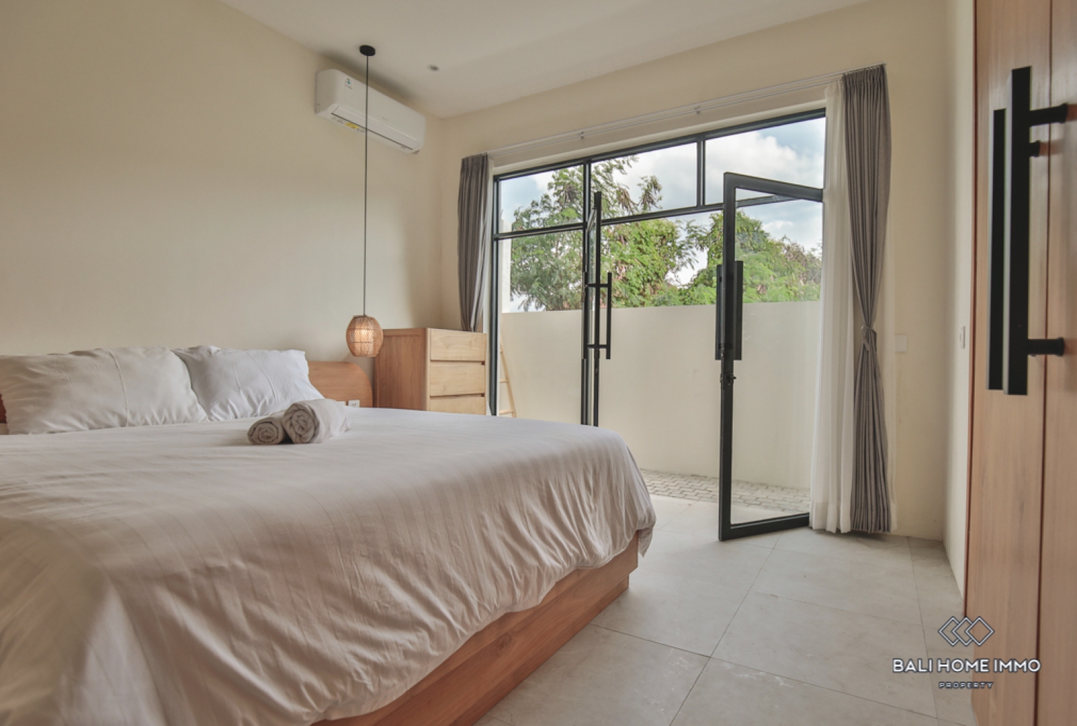 Dua Vila Modern Terpisah 1+2 Kamar Dijual dengan Status Hak Sewa di Bali Berawa view 7