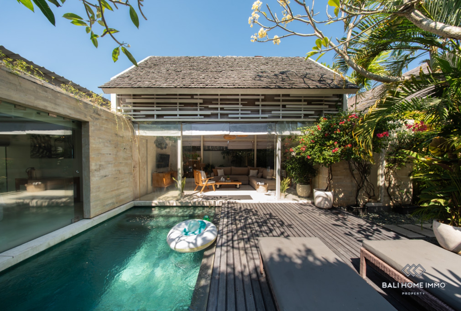 Near Beach 2 Bedroom Villa for Sale and rent in Bali Canggu Batu Bolong-Echo Beach view 2