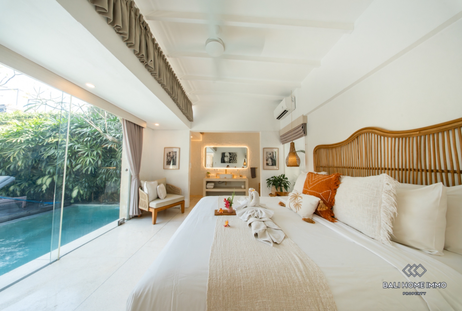 Near Beach 2 Bedroom Villa for Sale and rent in Bali Canggu Batu Bolong-Echo Beach view 12