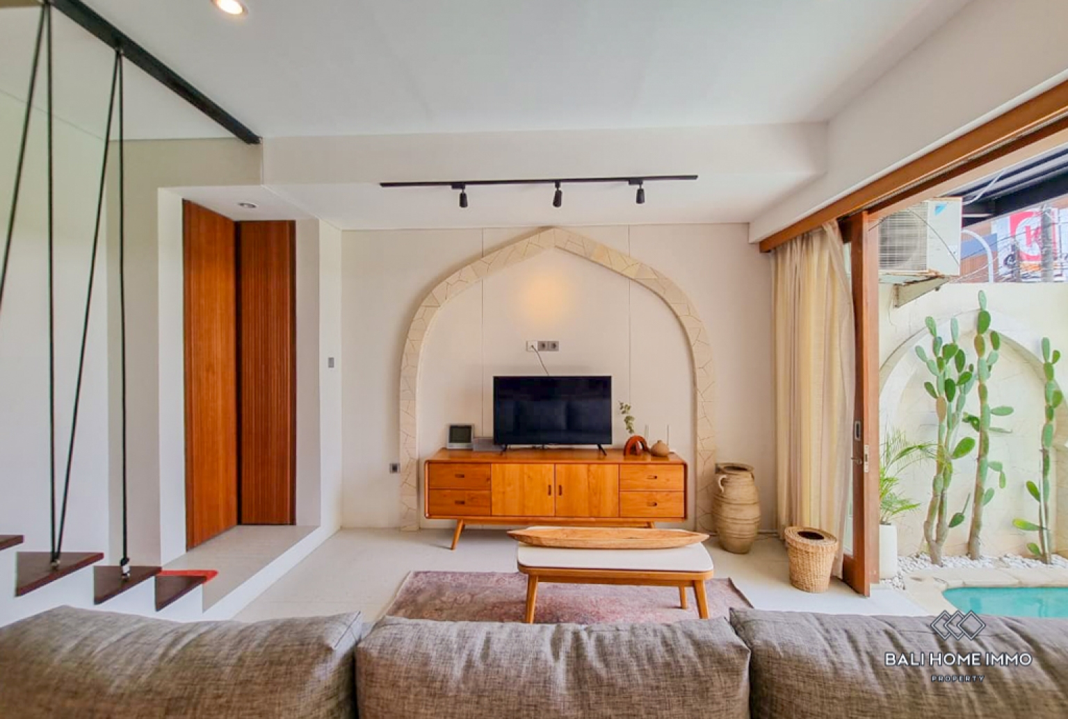 Near Beach 2 Bedroom Villa for Sale Freehold in Bali Berawa view 4