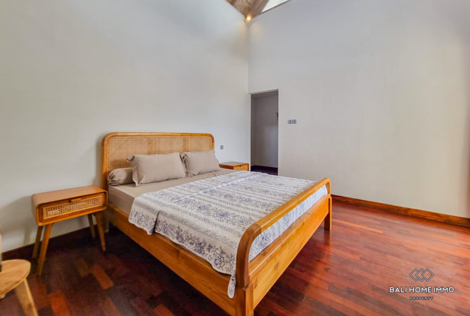 Near Beach 2 Bedroom Villa for Sale Freehold in Bali Berawa view 18