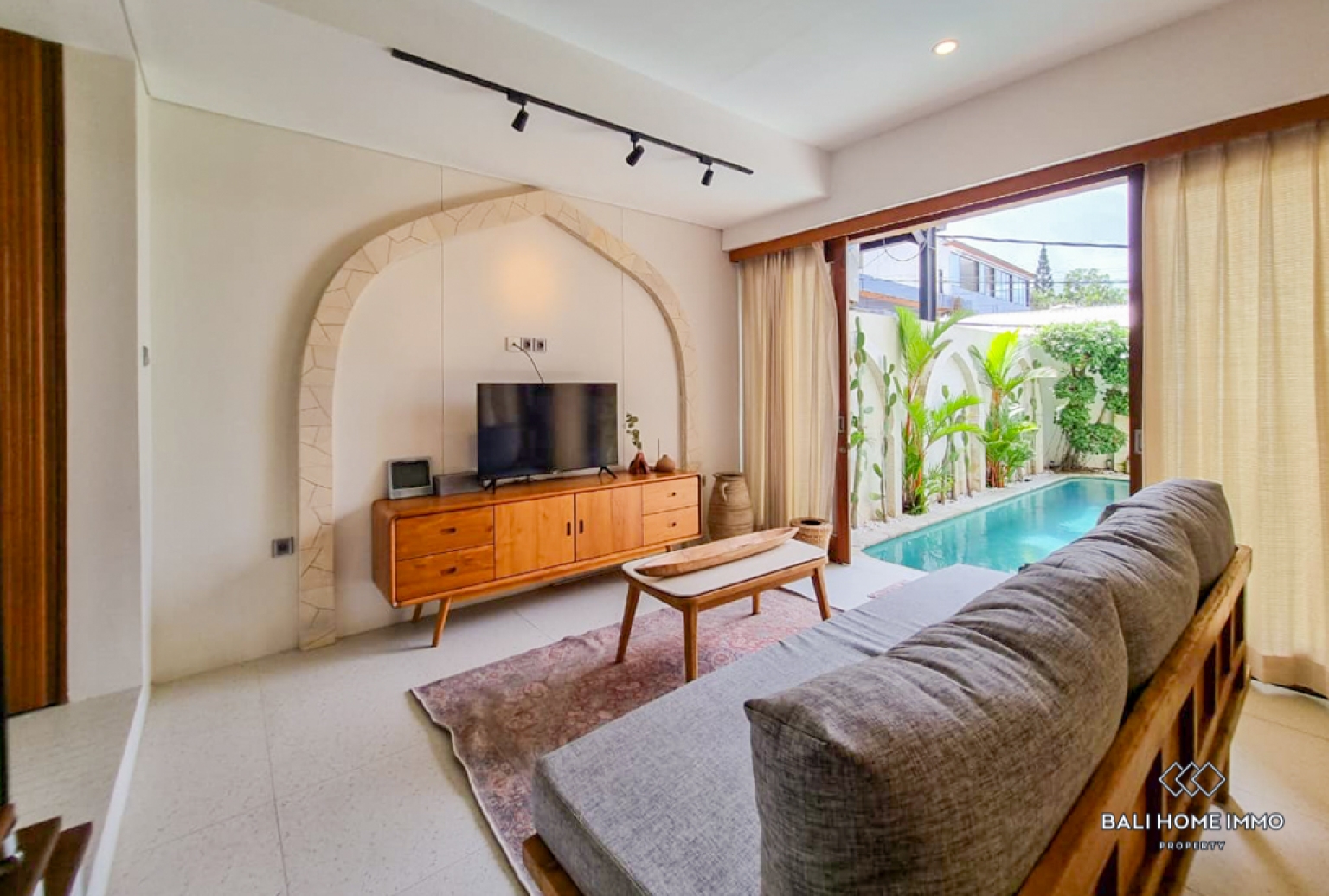 Near Beach 2 Bedroom Villa for Sale Freehold in Bali Berawa view 3