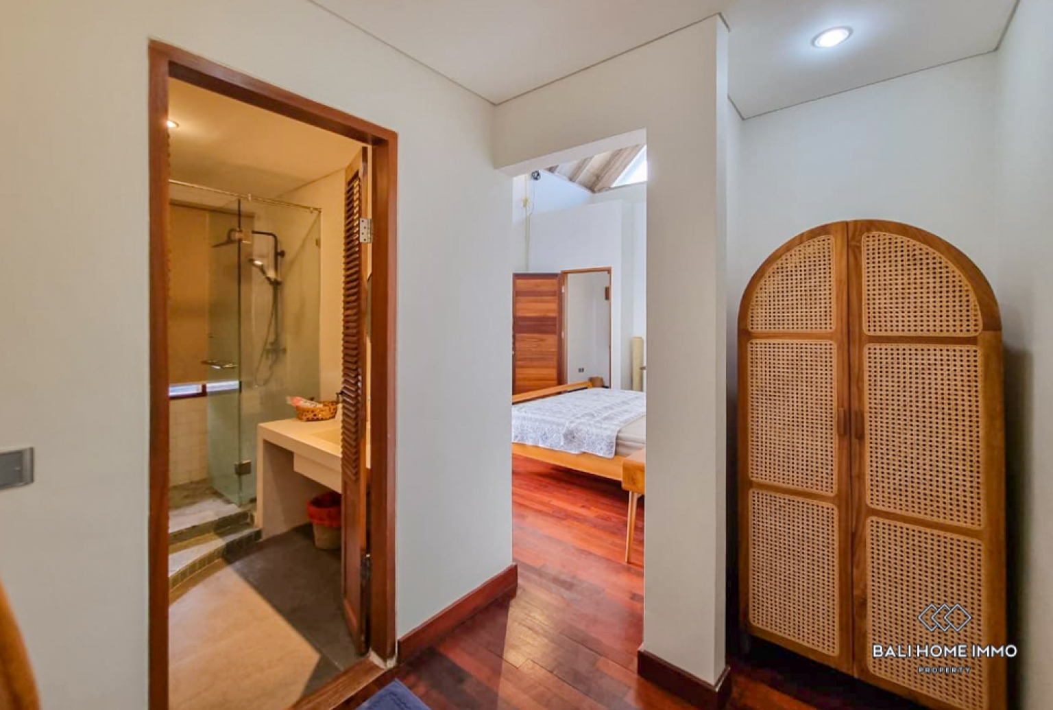 Near Beach 2 Bedroom Villa for Sale Freehold in Bali Berawa view 14