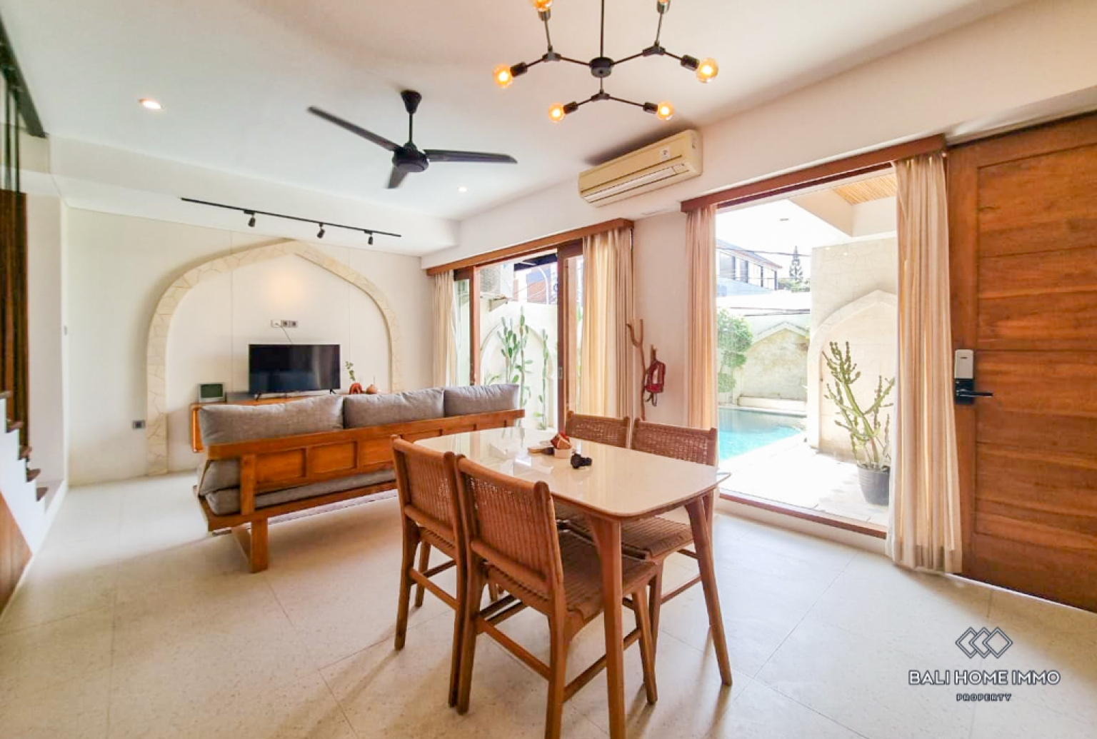Near Beach 2 Bedroom Villa for Sale Freehold in Bali Berawa view 8