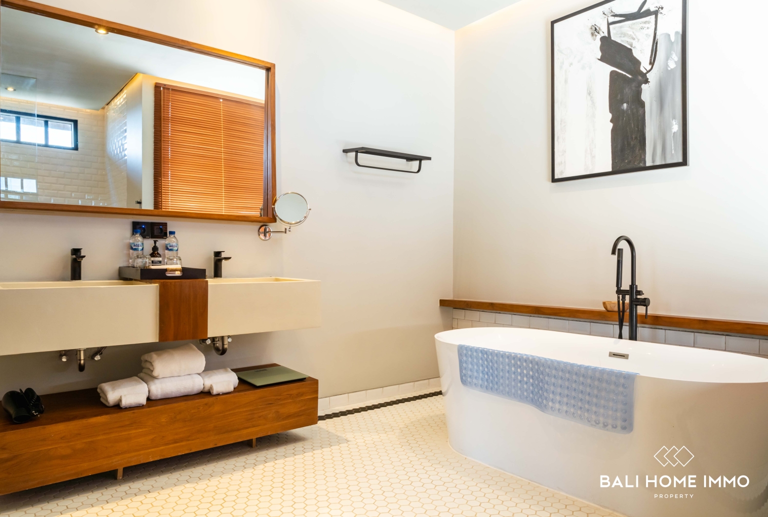 Near Beach 3 Bedroom Villa for Sale Leasehold in Bali Berawa view 24