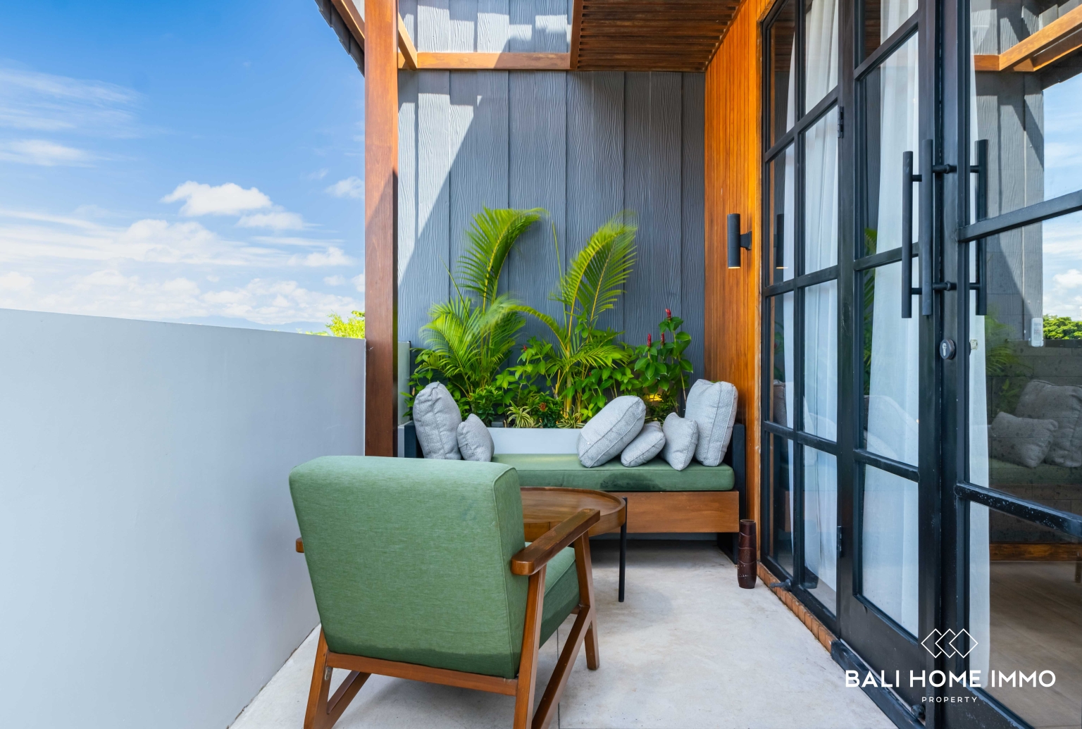 Near Beach 3 Bedroom Villa for Sale Leasehold in Bali Berawa view 27