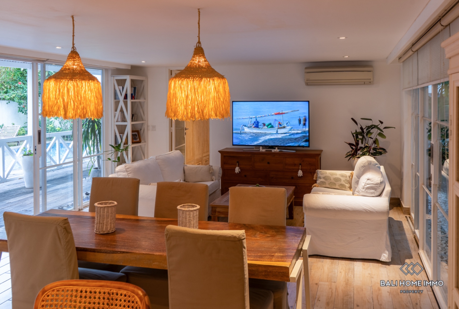 Near Beach 4 Bedroom Villa for Sale Leasehold in Bali Pererenan Beachside view 4