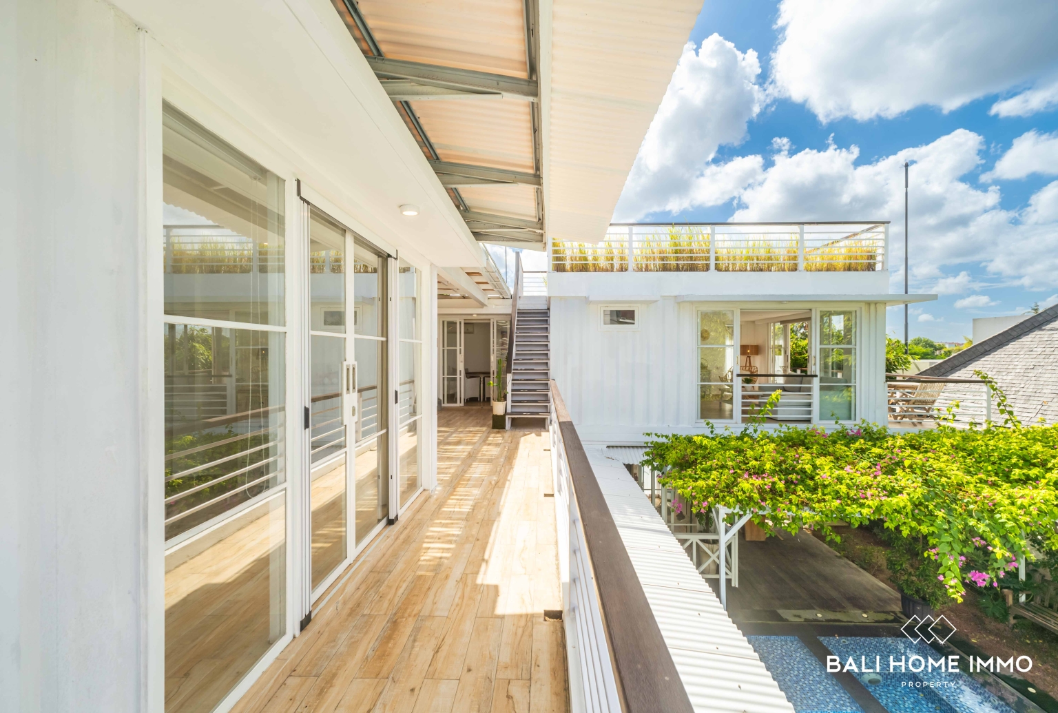 Near Beach 4 Bedroom Villa for Sale Leasehold in Bali Pererenan Beachside view 26
