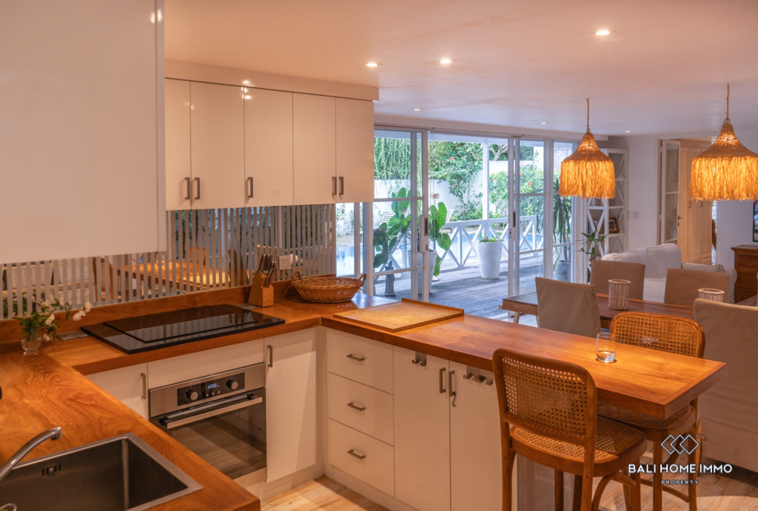 Near Beach 4 Bedroom Villa for Sale Leasehold in Bali Pererenan Beachside view 5