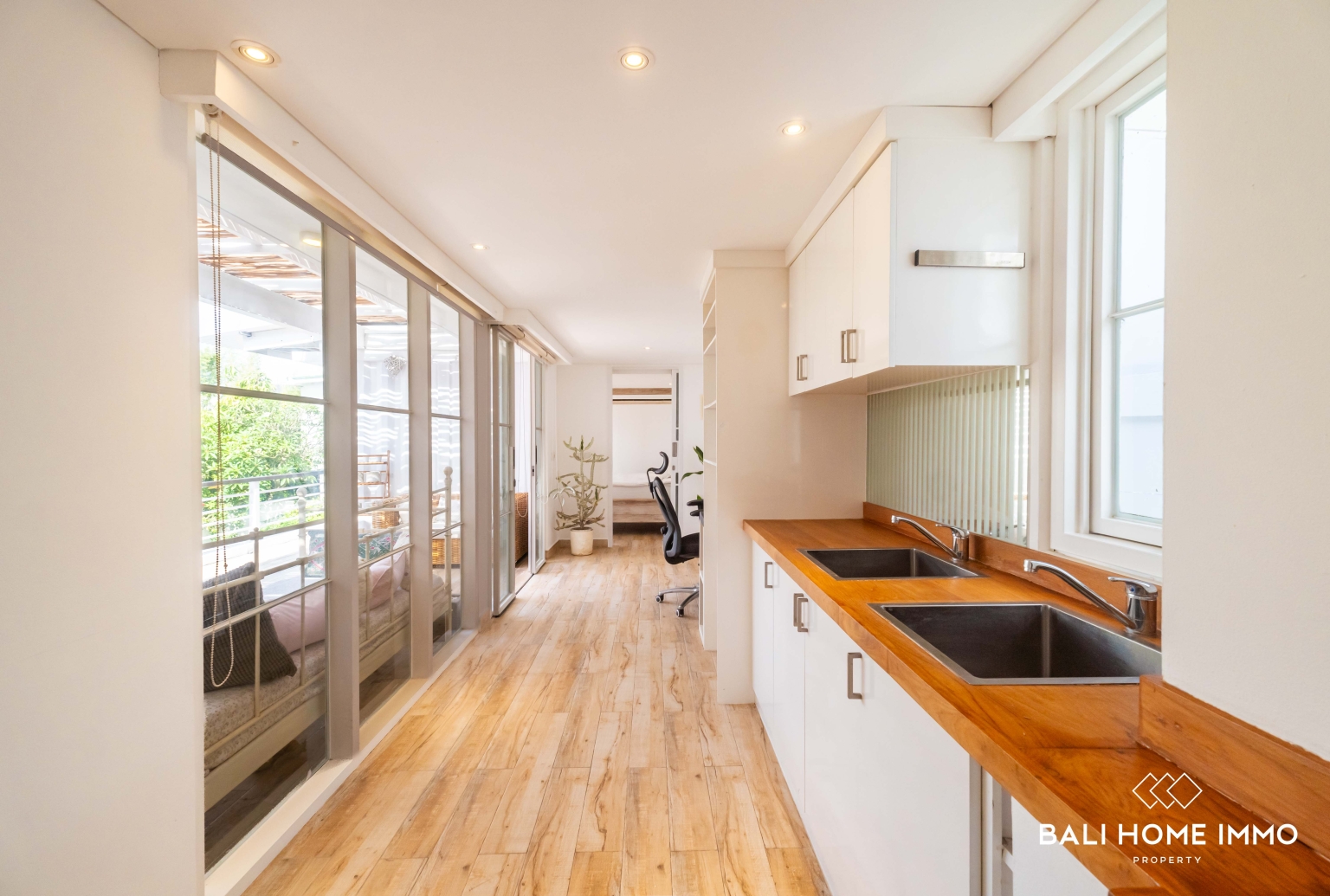 Near Beach 4 Bedroom Villa for Sale Leasehold in Bali Pererenan Beachside view 30
