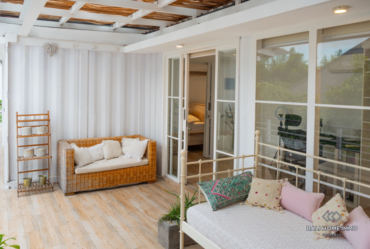 Near Beach 4 Bedroom Villa for Sale Leasehold in Bali Pererenan Beachside view 13