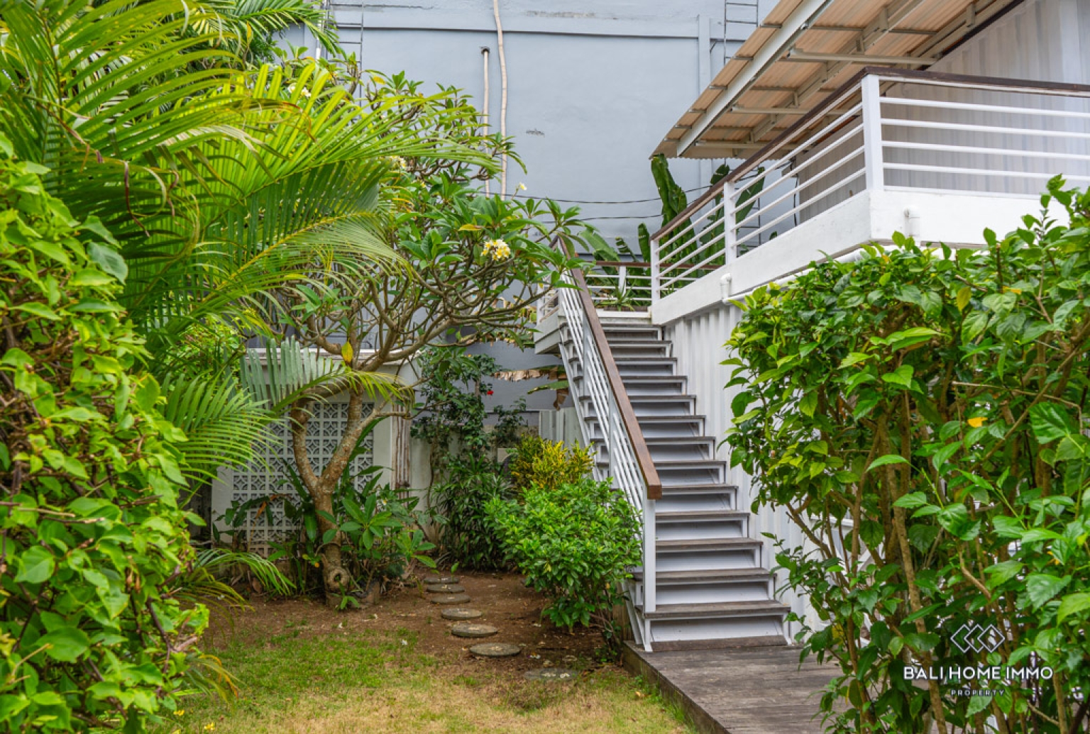 Near Beach 4 Bedroom Villa for Sale Leasehold in Bali Pererenan Beachside view 19