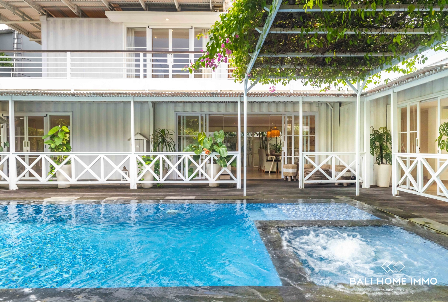 Near Beach 4 Bedroom Villa for Sale Leasehold in Bali Pererenan Beachside view 34