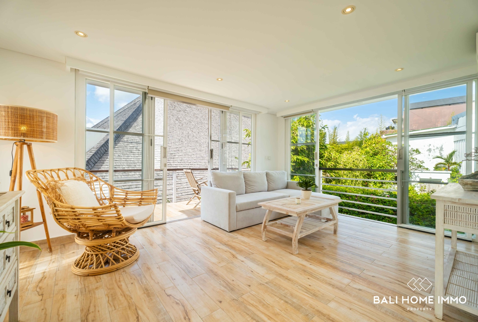 Near Beach 4 Bedroom Villa for Sale Leasehold in Bali Pererenan Beachside view 23