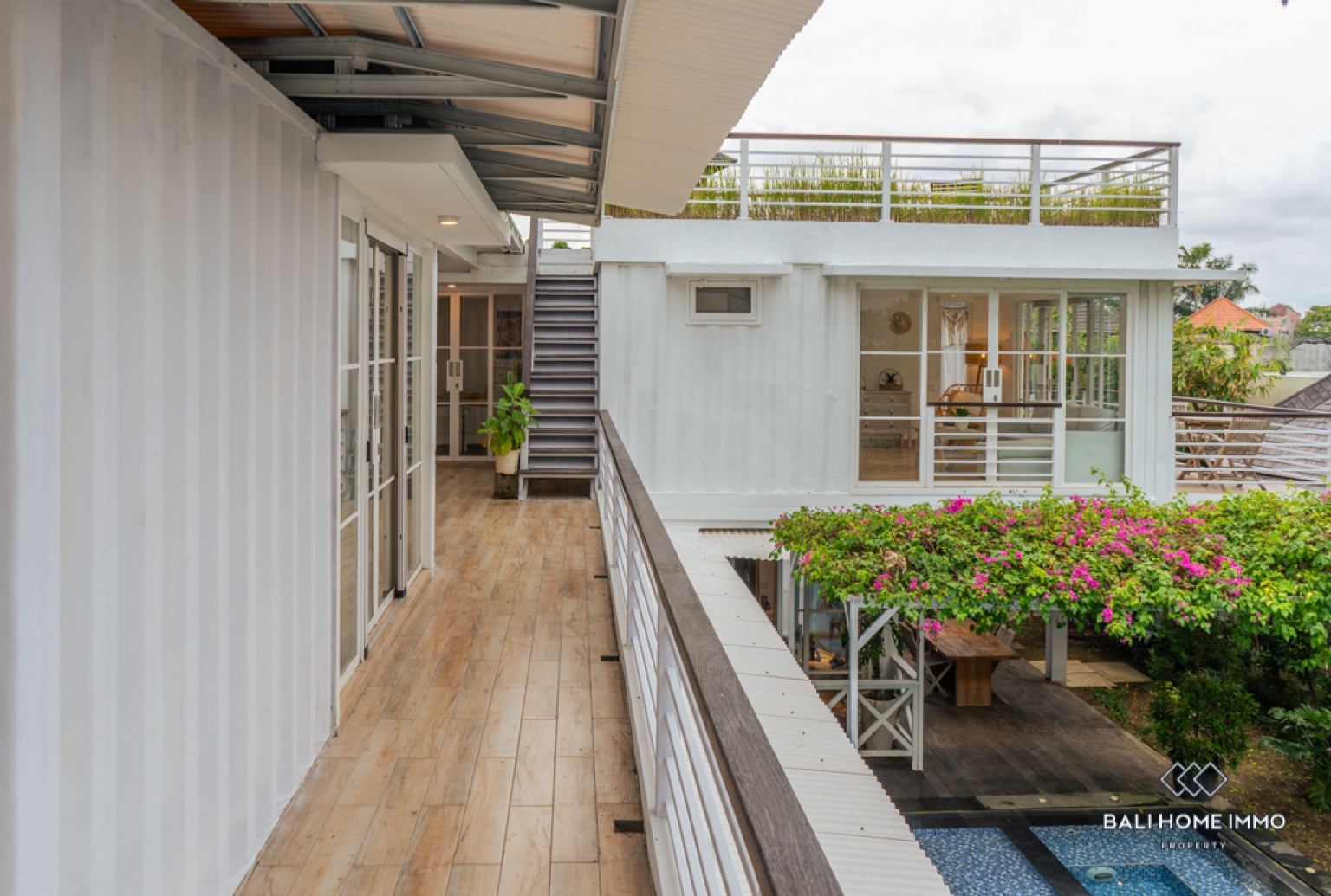 Near Beach 4 Bedroom Villa for Sale Leasehold in Bali Pererenan Beachside view 6