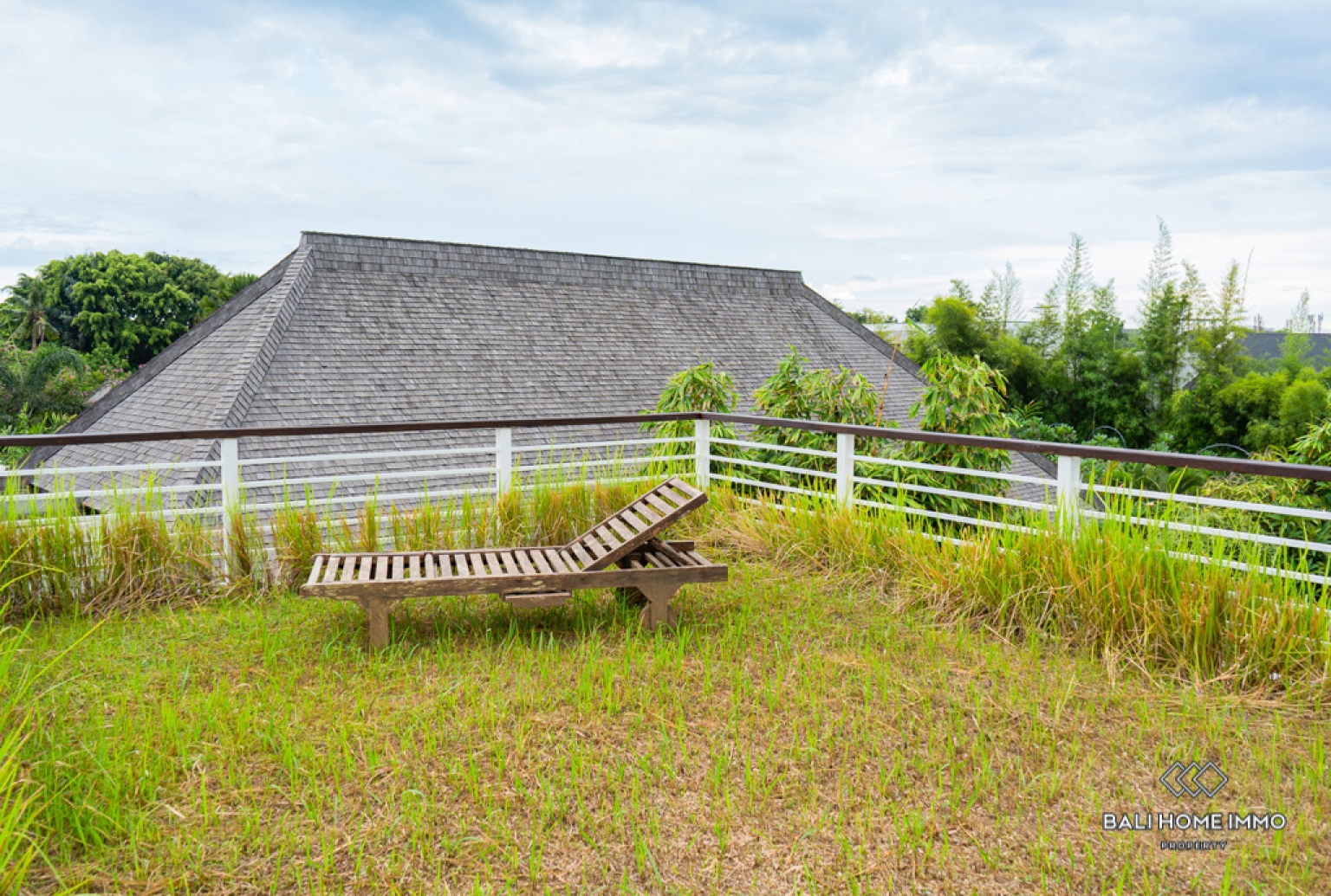 Near Beach 4 Bedroom Villa for Sale Leasehold in Bali Pererenan Beachside view 20