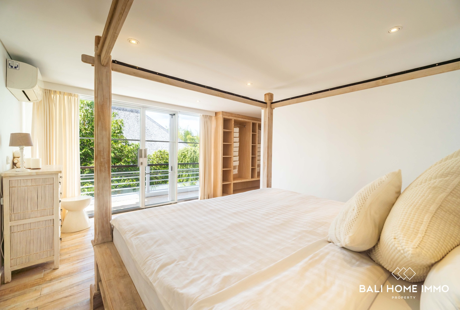 Near Beach 4 Bedroom Villa for Sale Leasehold in Bali Pererenan Beachside view 15