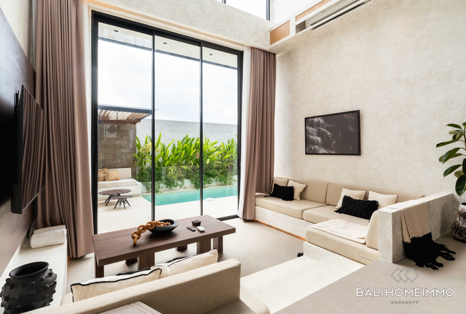 VILLA NEUVE DE 2 CHAMBRES À VENDRE EN BAIL À PERERENAN, BALI view 3