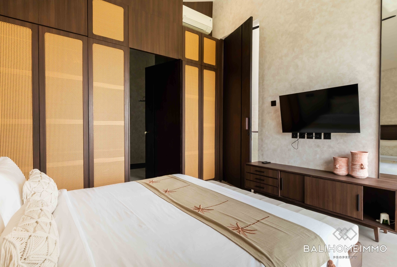 VILLA NEUVE DE 2 CHAMBRES À VENDRE EN BAIL À PERERENAN, BALI view 21