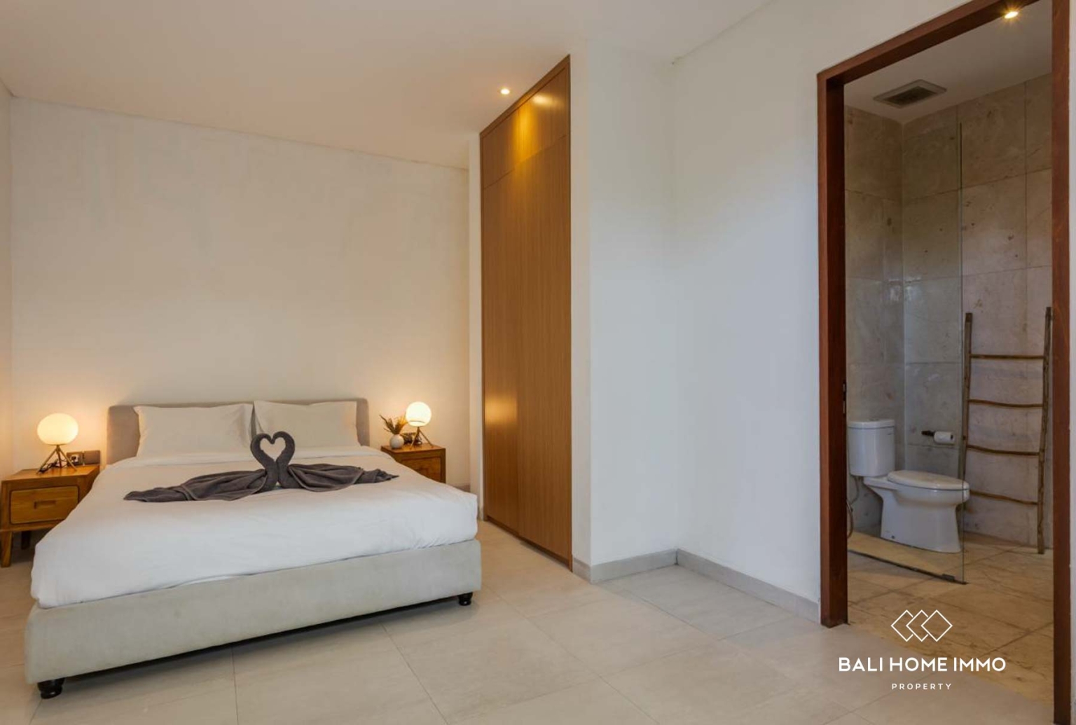 NEW BUILT NEAR BEACH 3 BEDROOM VILLA FOR SALE LEASEHOLD in SESEH BALI view 13
