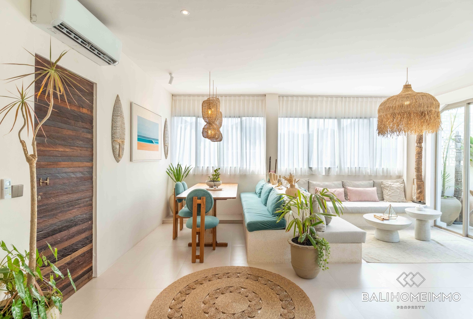 NEWLY BUILD 4 BEDROOM VILLA FOR SALE LEASEHOLD IN BERAWA BALI view 4