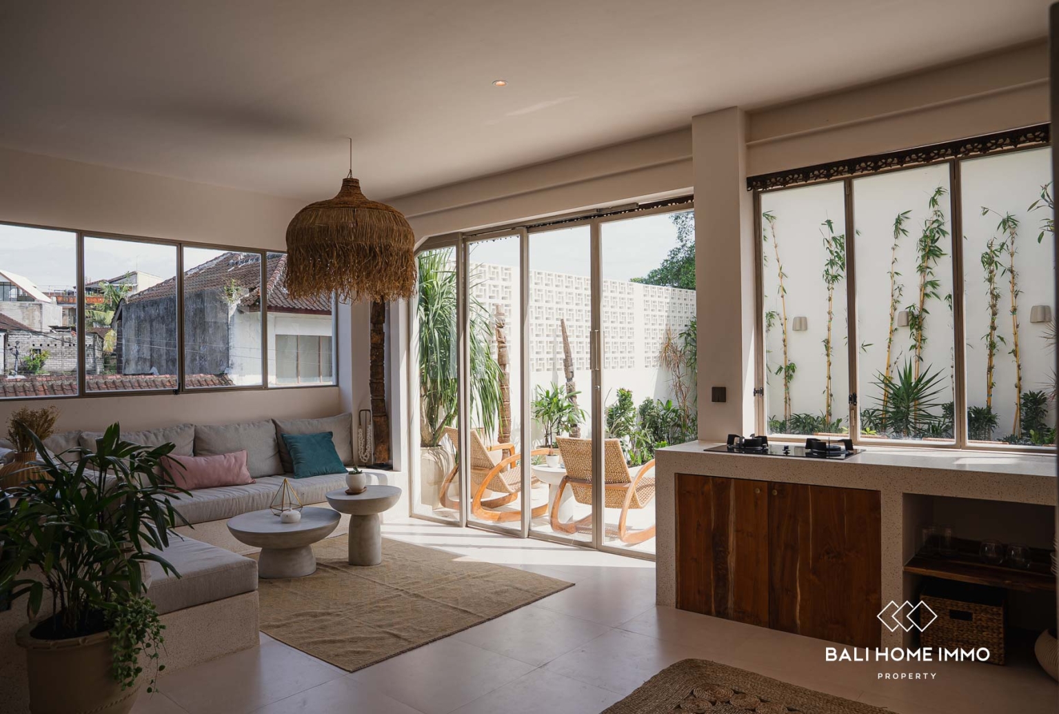 NEWLY BUILD 4 BEDROOM VILLA FOR SALE LEASEHOLD IN BERAWA BALI view 4