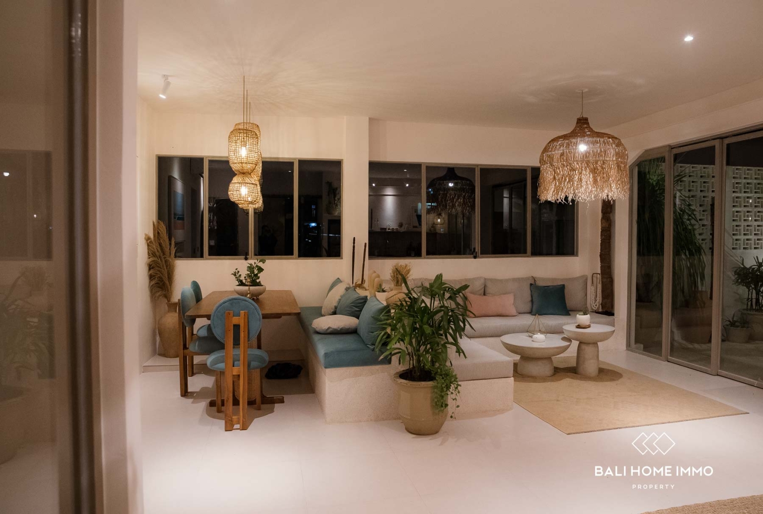 NEWLY BUILD 4 BEDROOM VILLA FOR SALE LEASEHOLD IN BERAWA BALI view 3