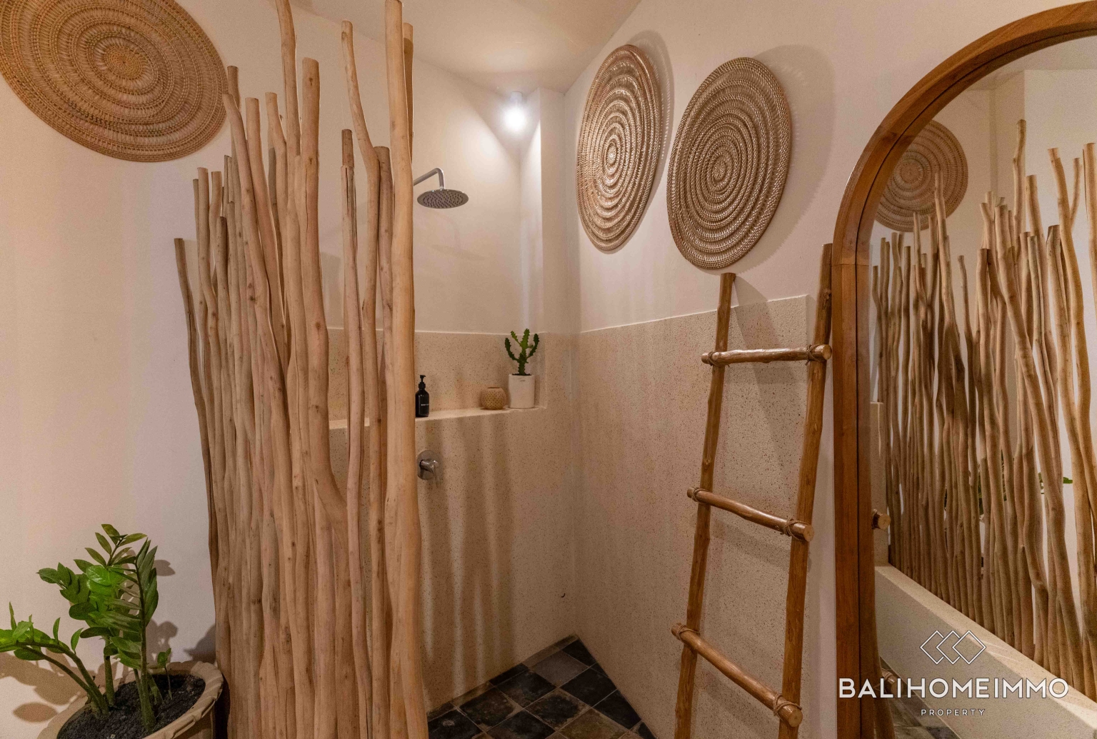NEWLY BUILD 4 BEDROOM VILLA FOR SALE LEASEHOLD IN BERAWA BALI view 31