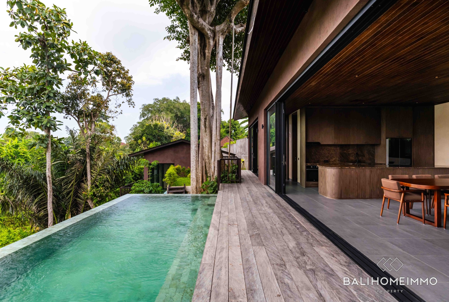 Villa neuve de 4 chambres avec vue sur la rivière à vendre en bail emphytéotique à Kaba-Kaba, Bali view 2