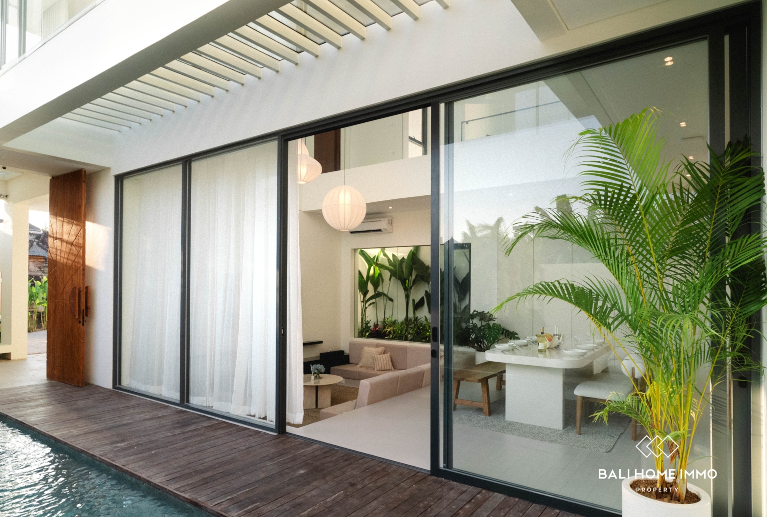 Newly Built 3 Bedroom Villa with Stylish Contemporary Architecture view 2