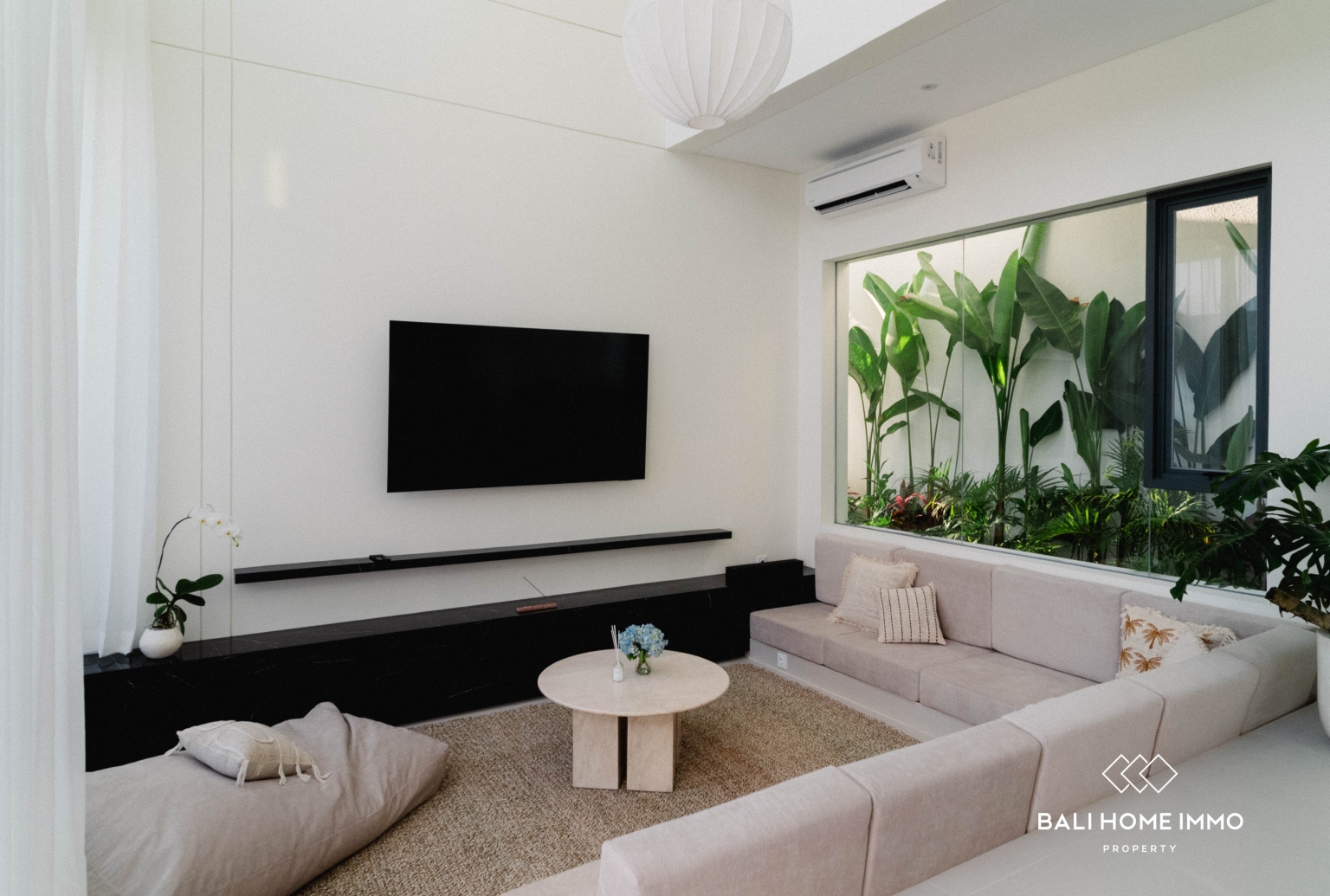 Newly Built 3 Bedroom Villa with Stylish Contemporary Architecture view 3