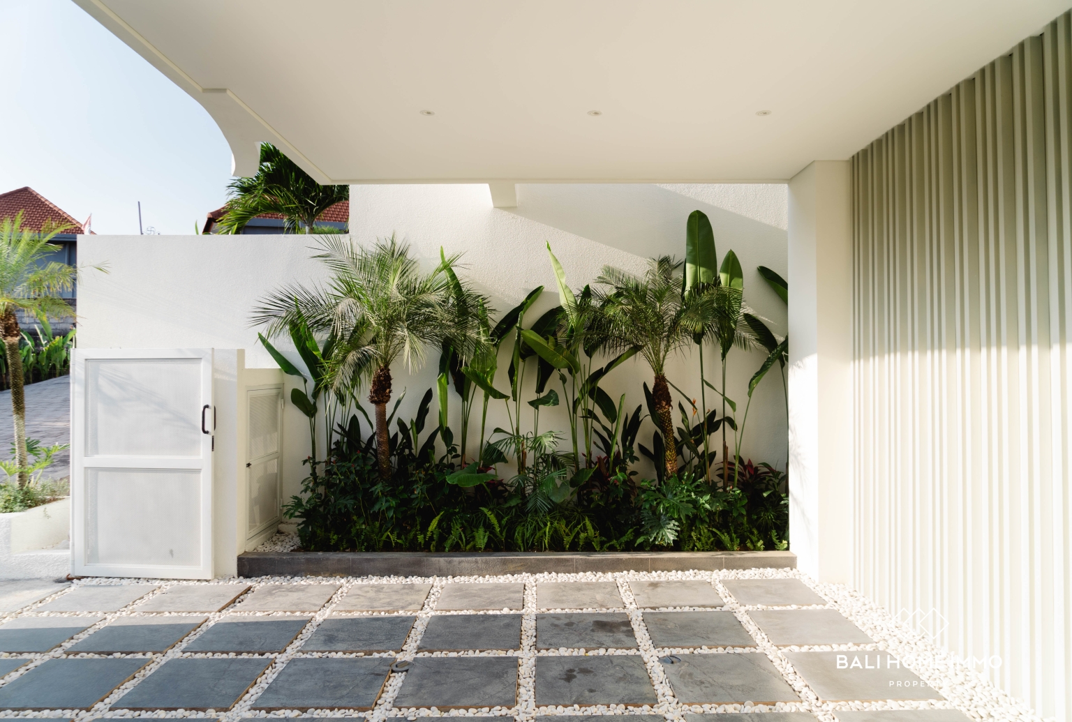 Newly Built 3 Bedroom Villa with Stylish Contemporary Architecture view 19