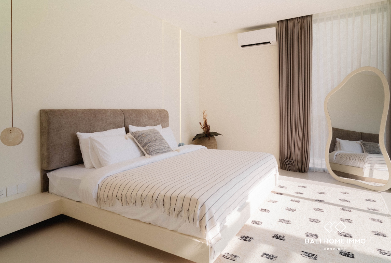 Newly Built 3 Bedroom Villa with Stylish Contemporary Architecture view 9