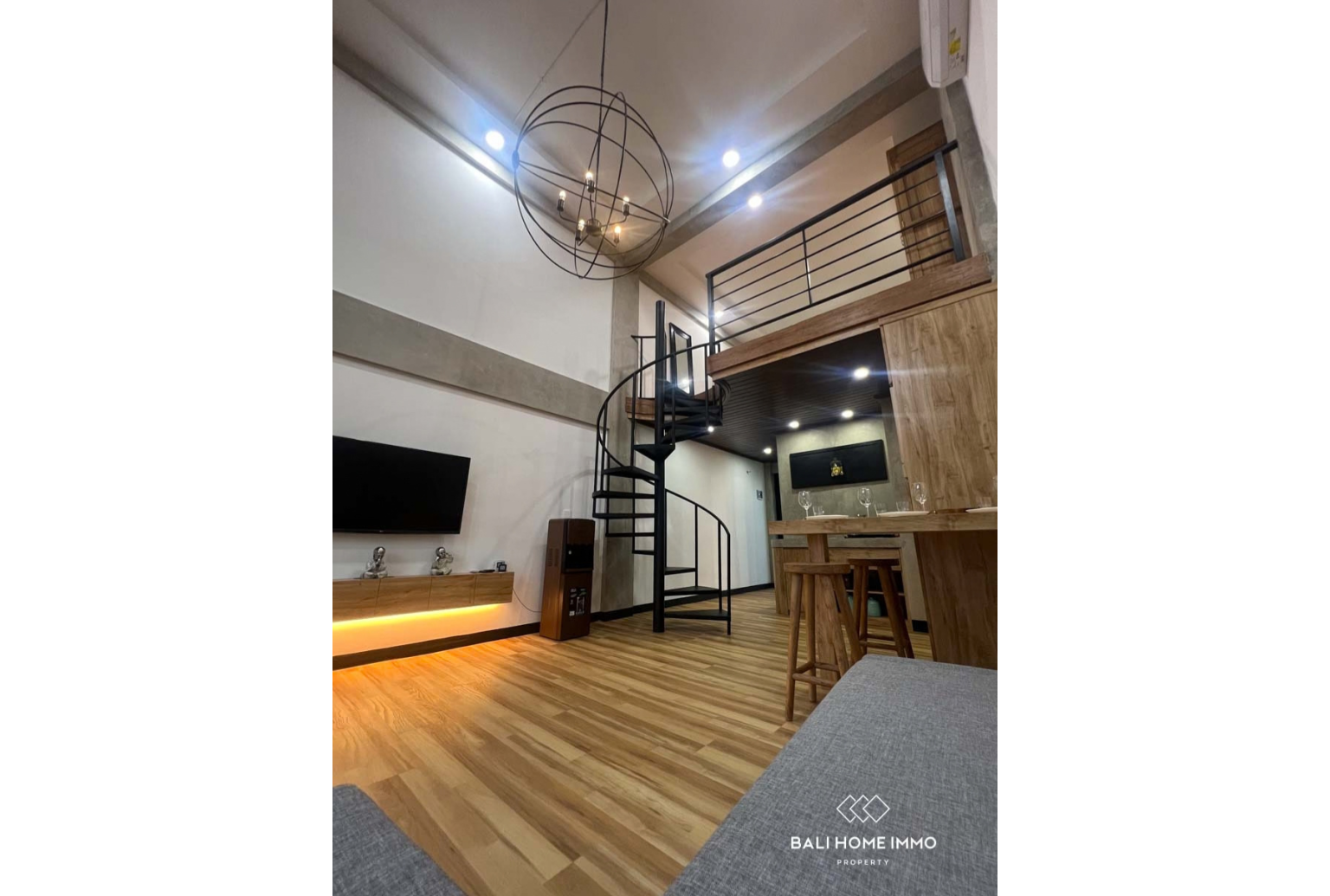 Newly renovated 1 bedroom loft for sale in Seminyak Bali view 3