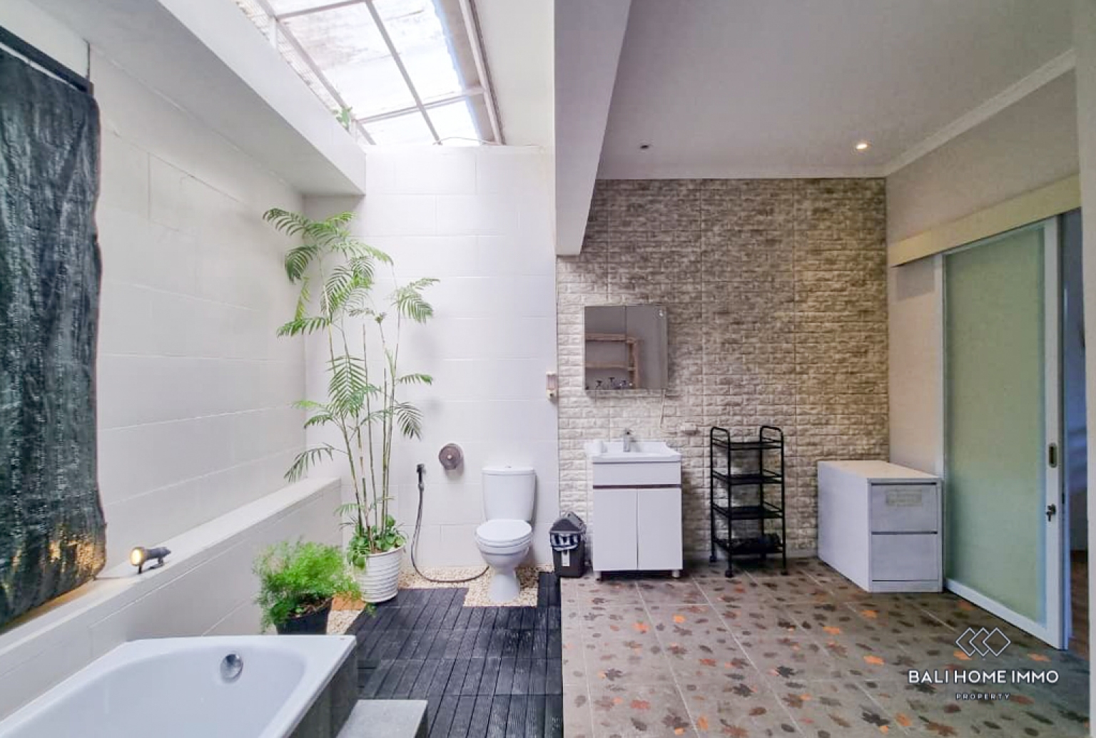 Newly Renovated 2 Bedroom Villa for Yearly Rental in Bali Umalas view 15