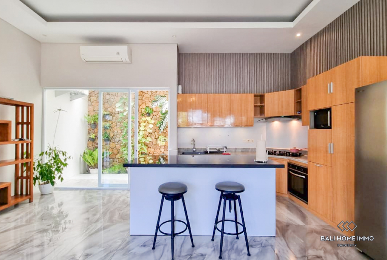 Newly Renovated 2 Bedroom Villa for Yearly Rental in Bali Umalas view 7