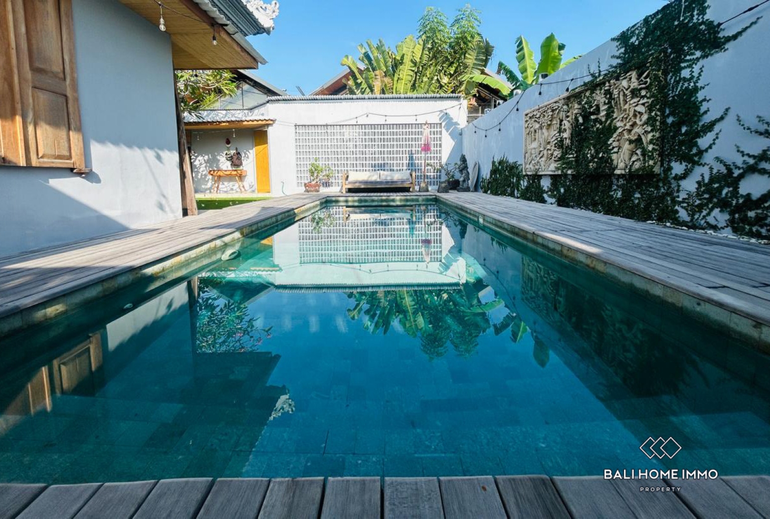 Villa familiale de 2 chambres + 1 bureau, récemment rénovée, à vendre à Bali Umalas view 17