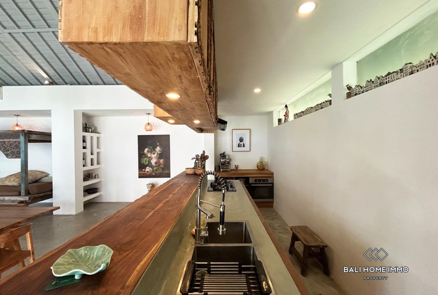 Villa familiale de 2 chambres + 1 bureau, récemment rénovée, à vendre à Bali Umalas view 8