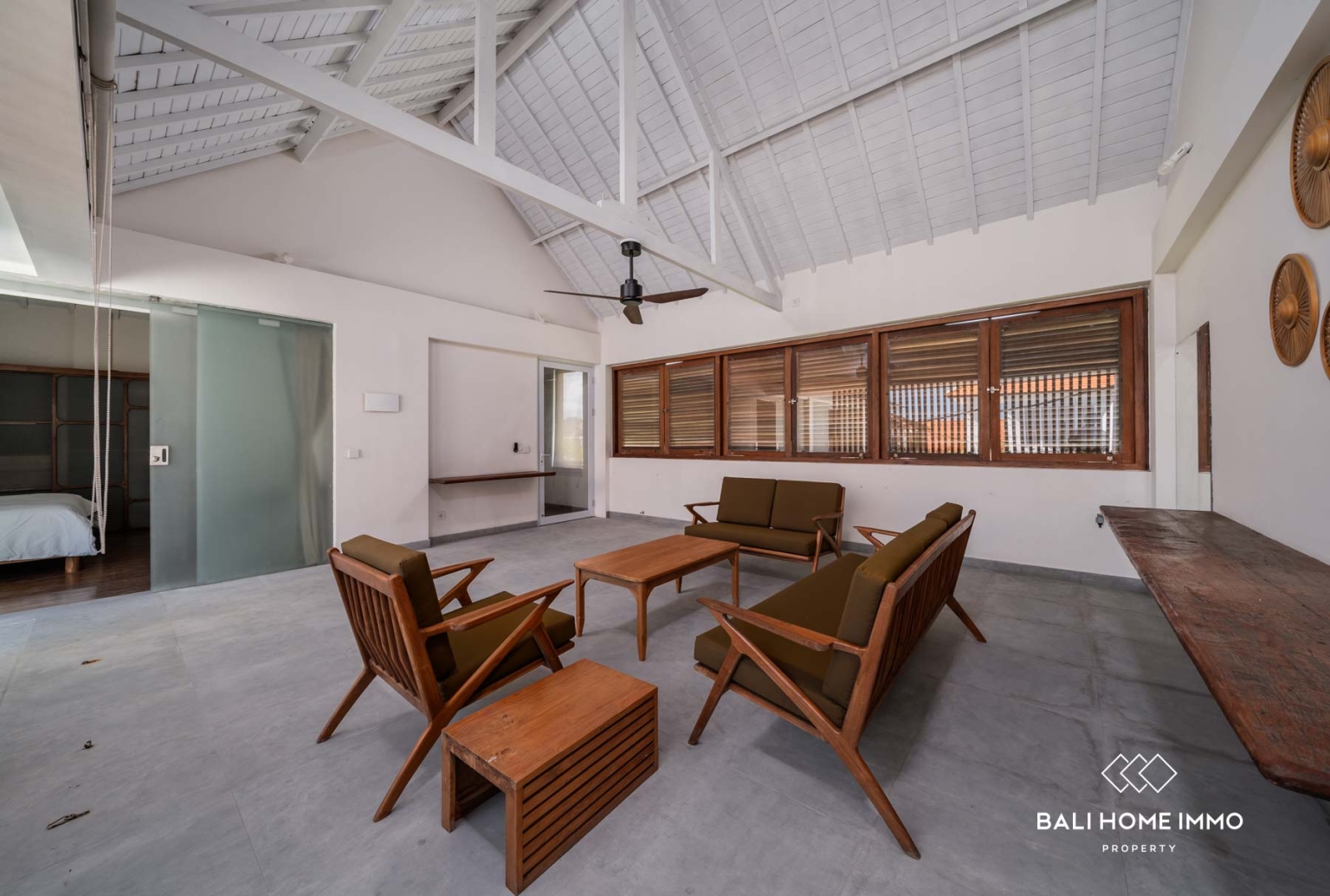 Newly Renovated 3 Bedroom Villa for Leasehold Sale in Berawa Bali view 10