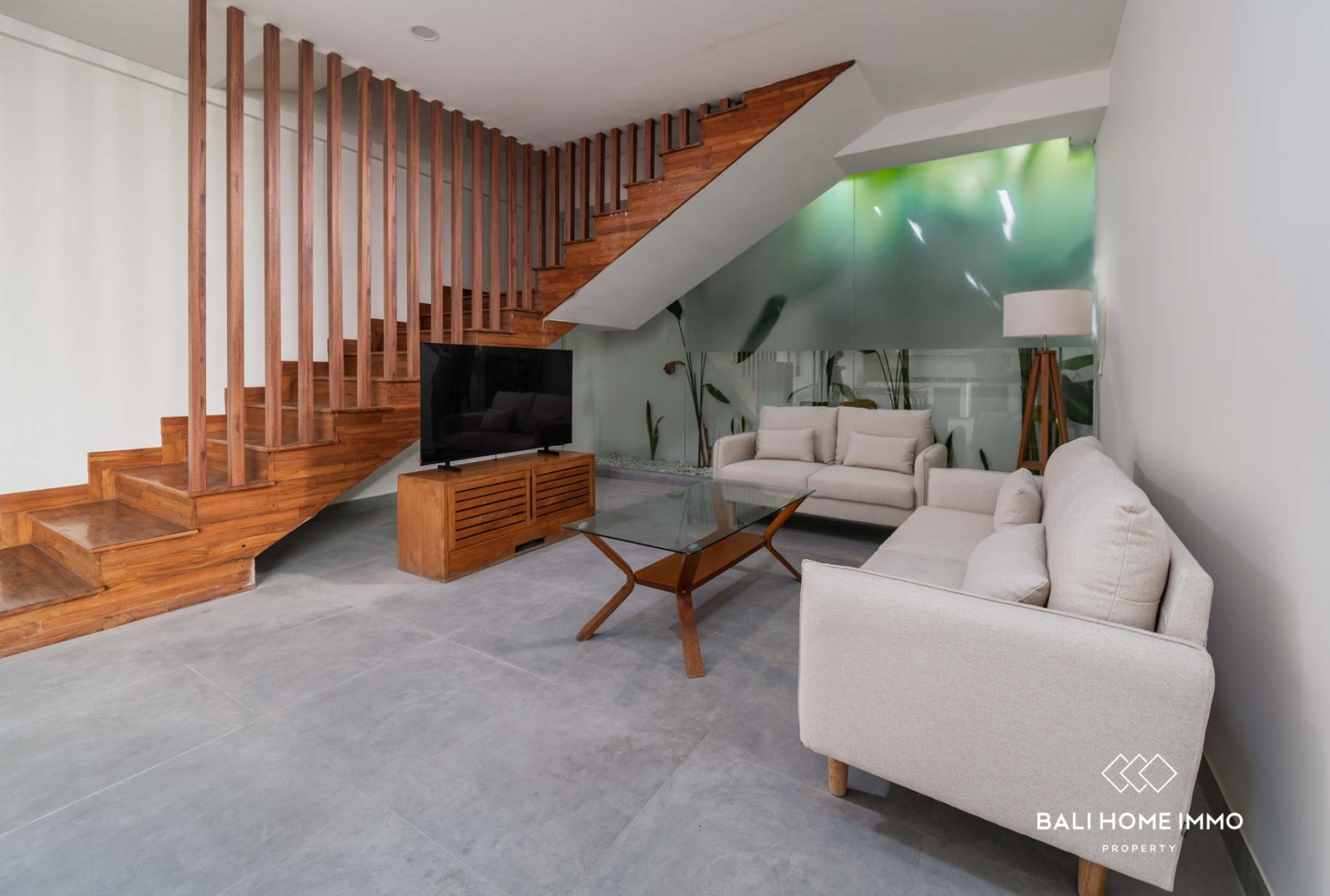 Newly Renovated 3 Bedroom Villa for Leasehold Sale in Berawa Bali view 3