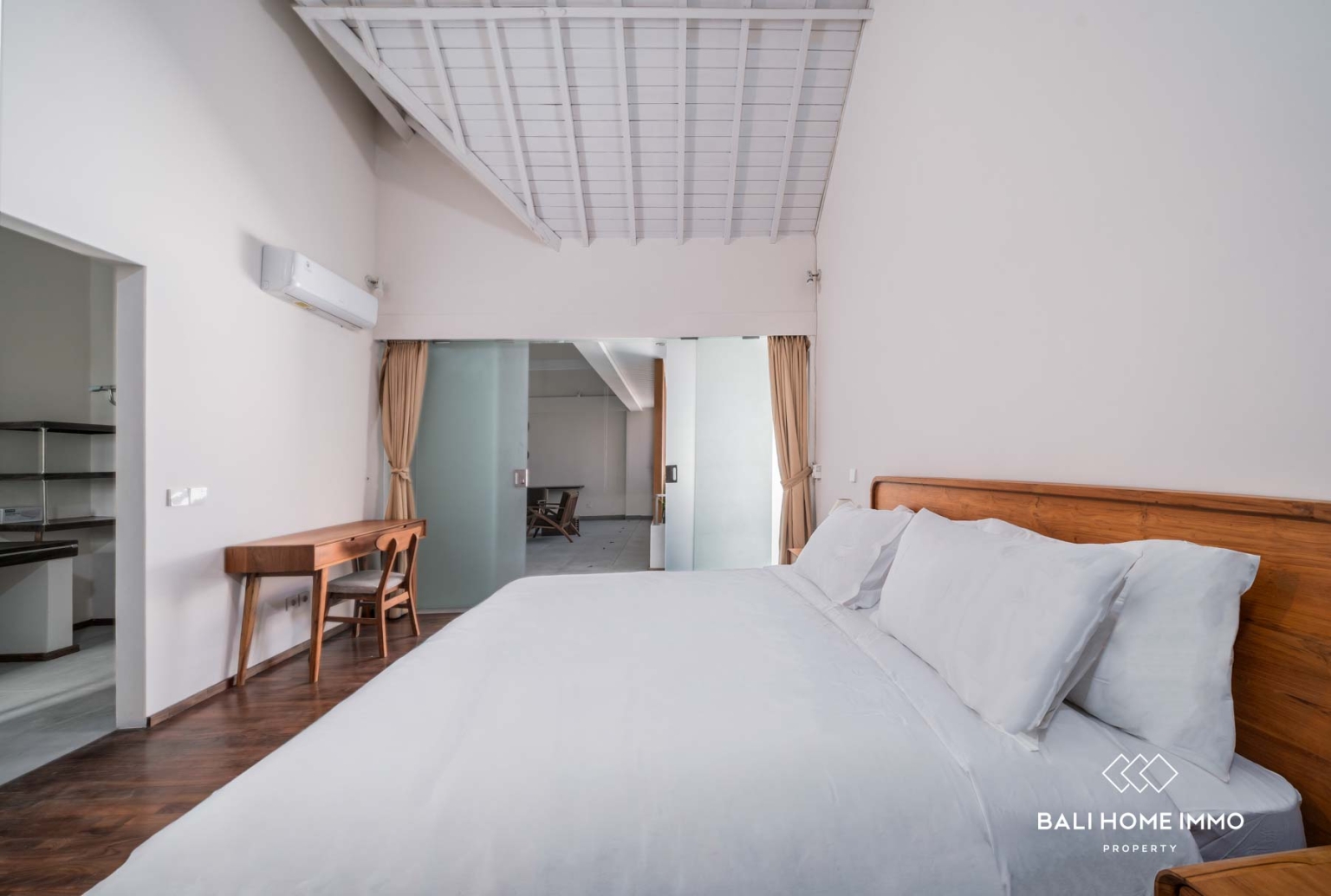 Newly Renovated 3 Bedroom Villa for Leasehold Sale in Berawa Bali view 13