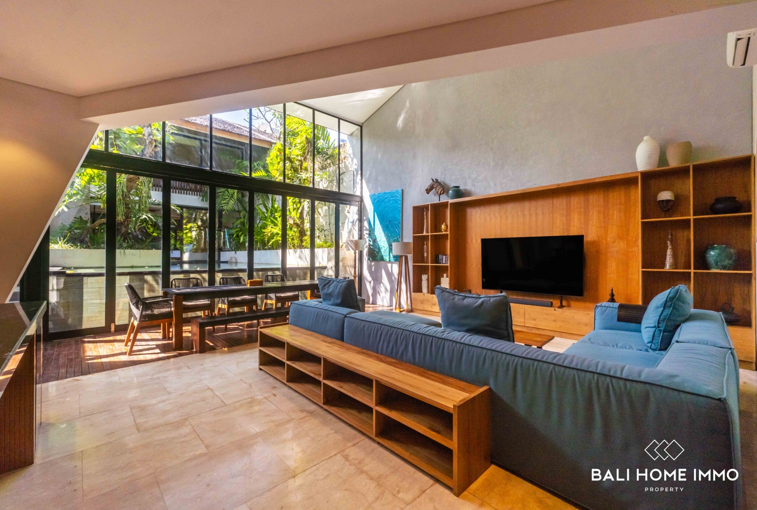 VILLA DE 3 CHAMBRES RÉCEMMENT RÉNOVÉE À LOUER À BALI UMALAS view 3