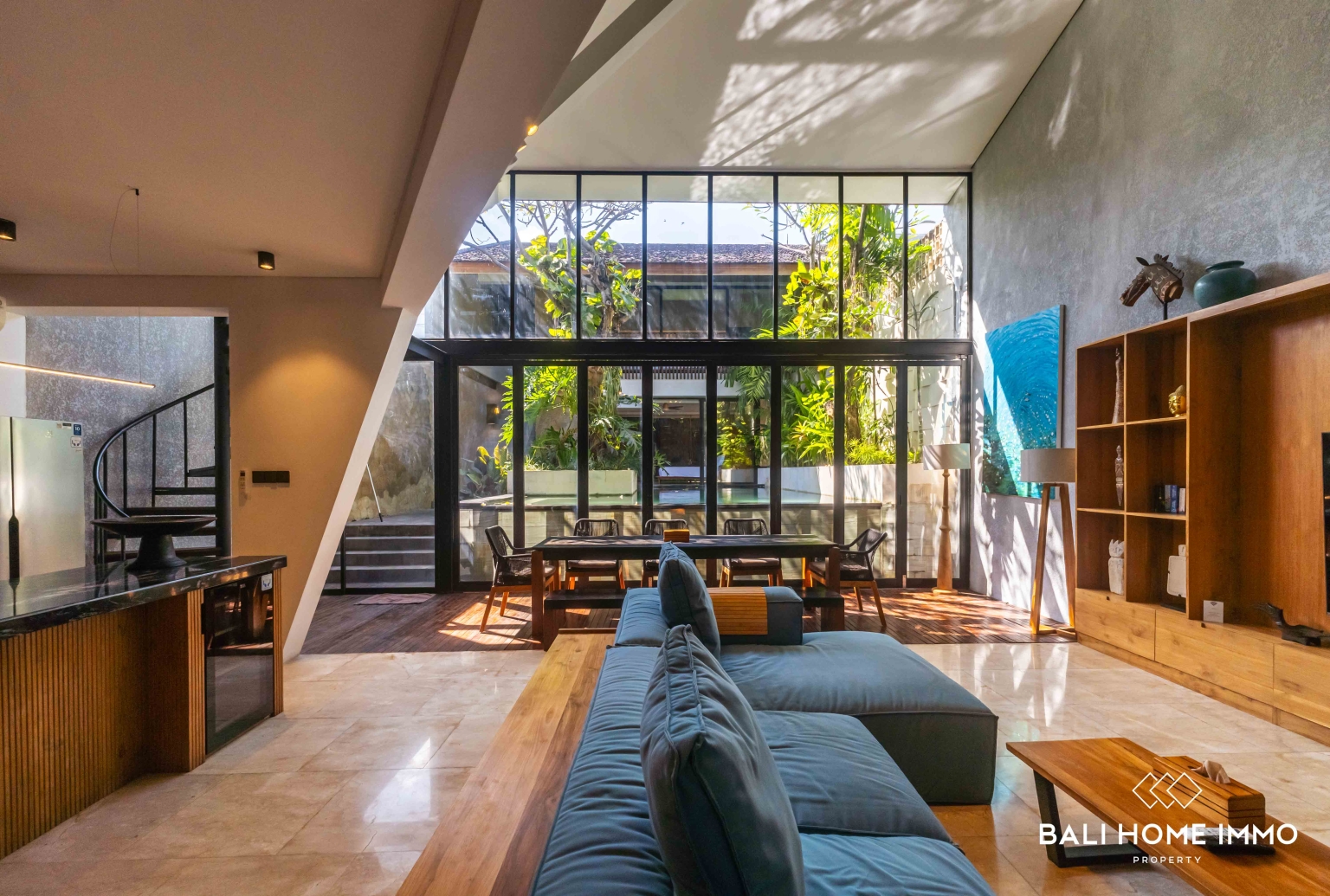 VILLA DE 3 CHAMBRES RÉCEMMENT RÉNOVÉE À LOUER À BALI UMALAS view 5