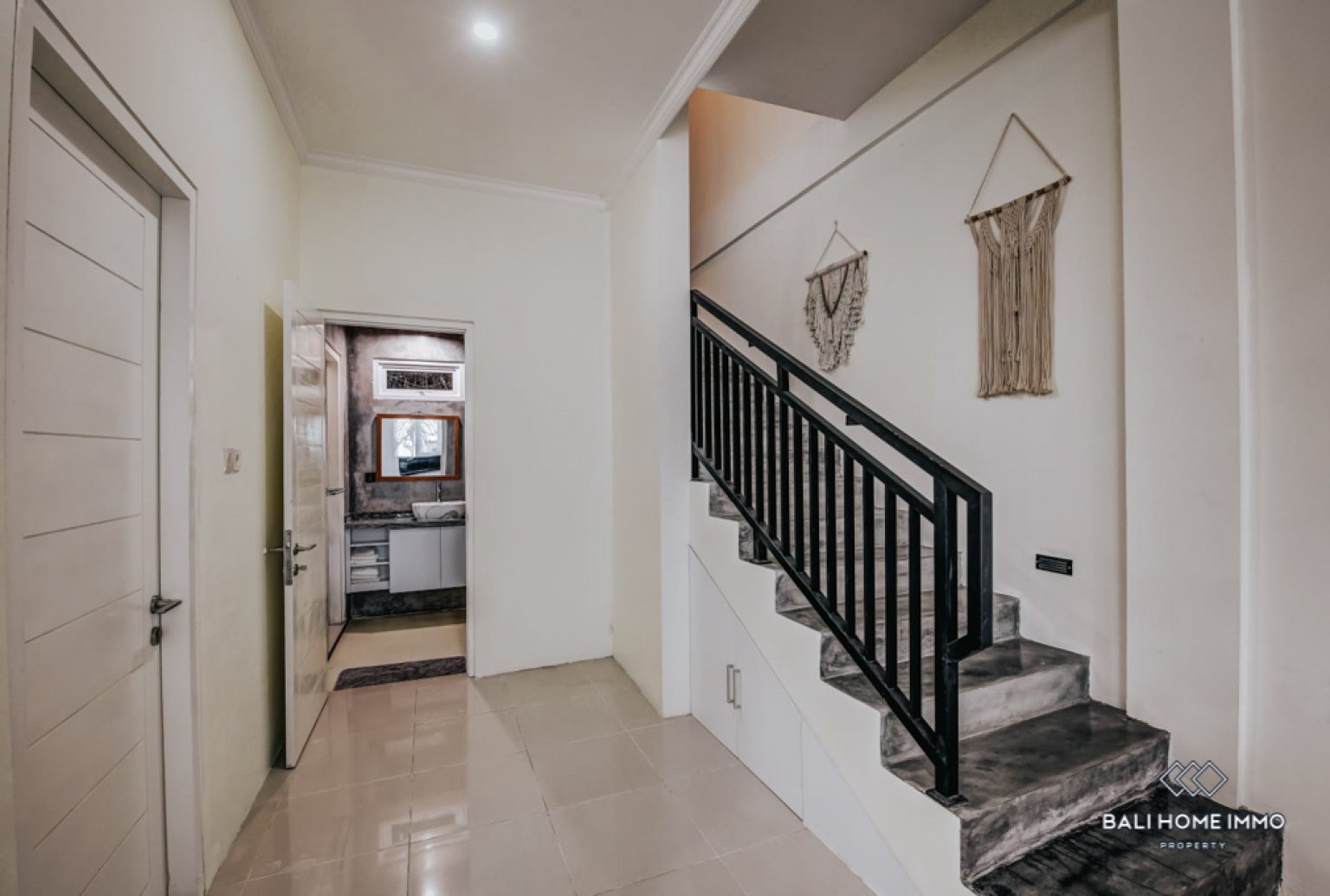 Newly Renovated 3 Bedroom Villa for Sale and Rent in Bali Umalas view 10